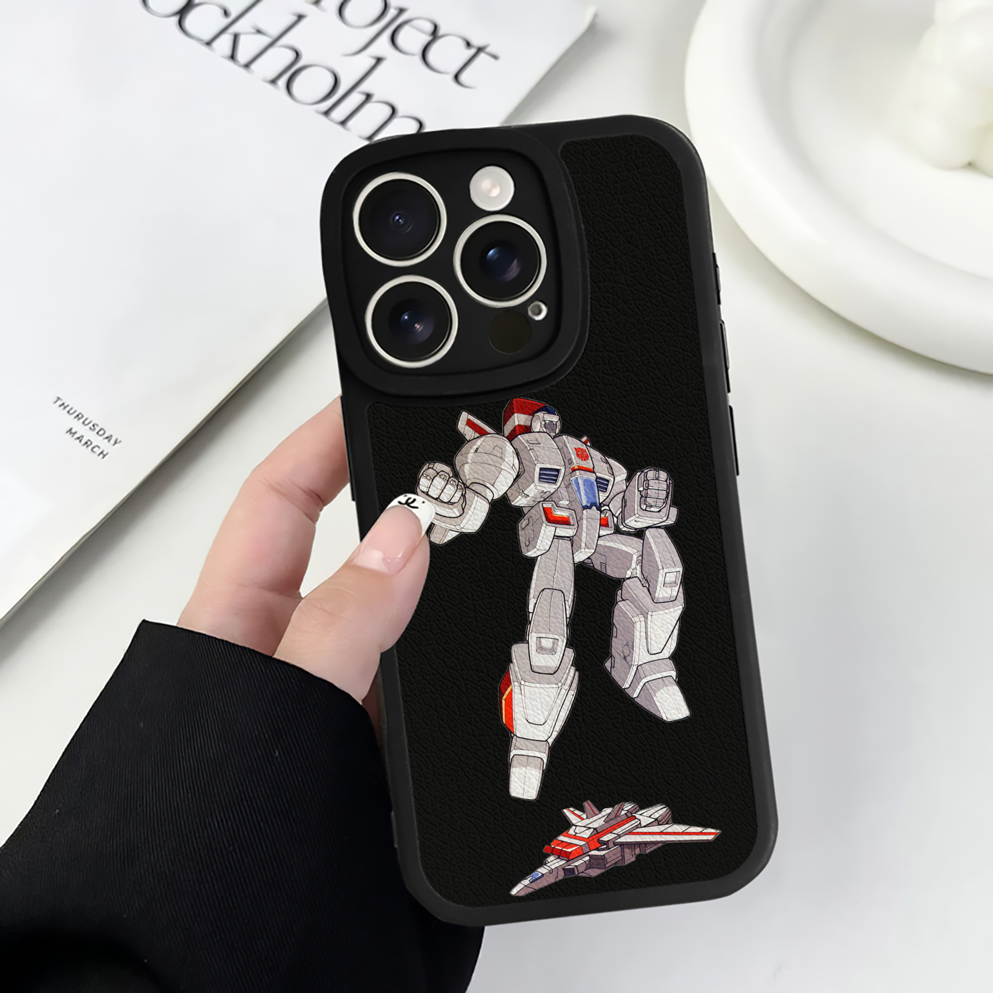 （画像用）  【iPhone 16シリーズ対応】シリコンスマホケース（レザー調） 材質：シリコン